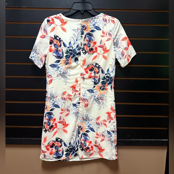 OVI White Floral Print Shift Dress Women’s Size Small - Picture 3 of 3